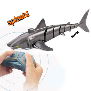 Remote-Control Shark Splash Set